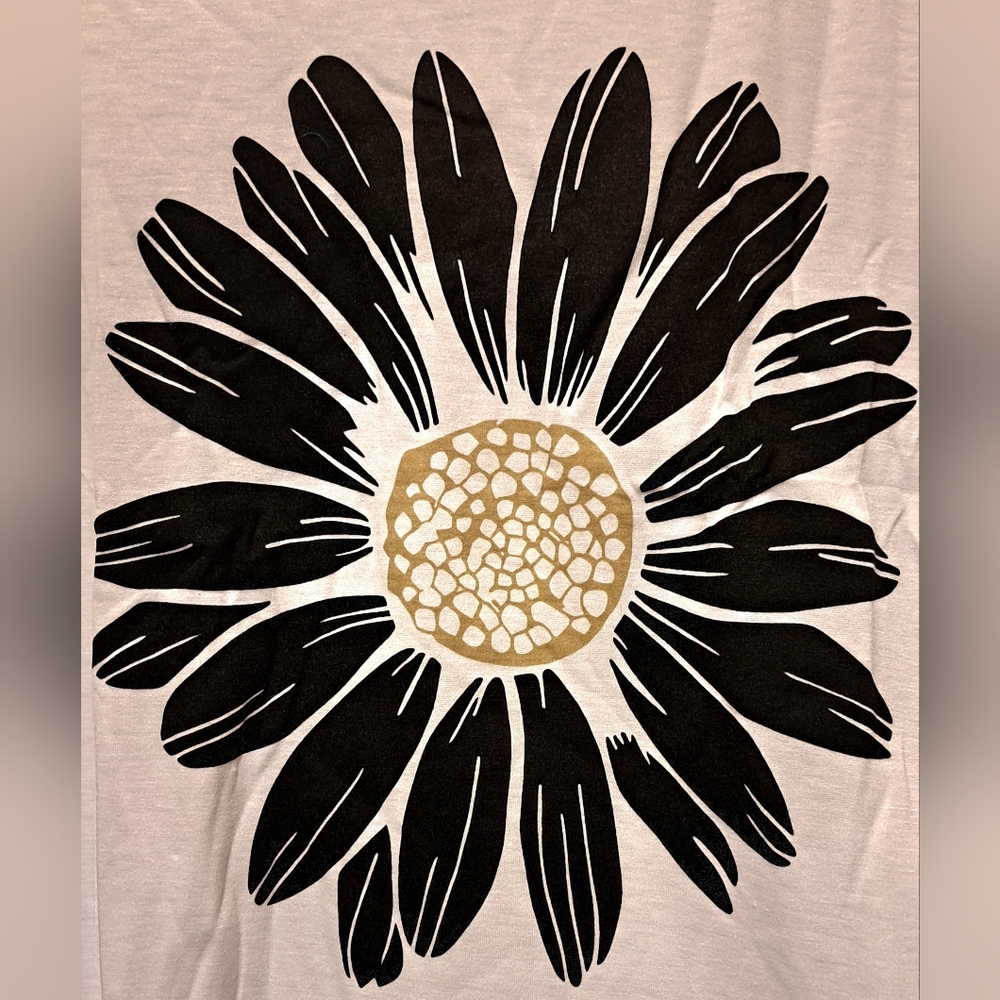 SUNFLOWER, White&Black Graphic Long Sleeve Tee, 4X Lightweight Soft